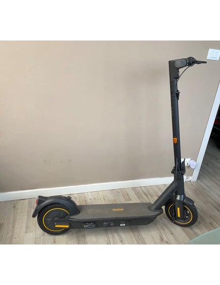 Ninebot KickScooter MAX by Segway